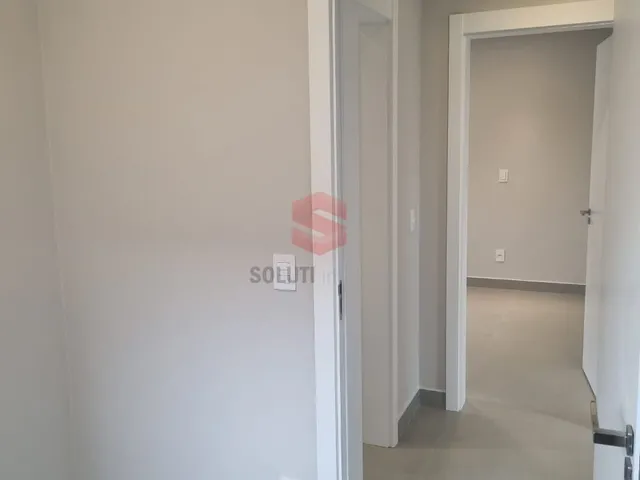 Imagem 7: Casa Moderna com Conceito Aberto e Infraestrutura Completa na Vila Otto