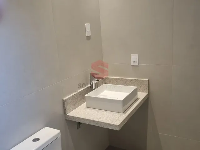 Imagem 11: Casa Moderna com Conceito Aberto e Infraestrutura Completa na Vila Otto