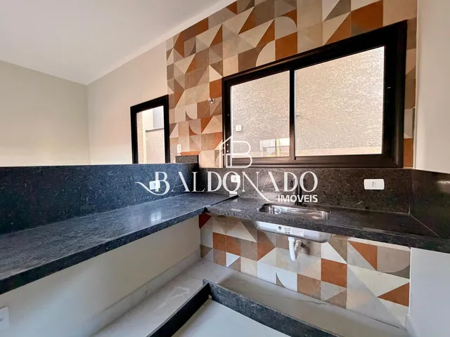 Imagem 4: Casa a Venda em Extrema MG de Esquina 2 Dormitórios 1 Suíte e Acabamento Fino