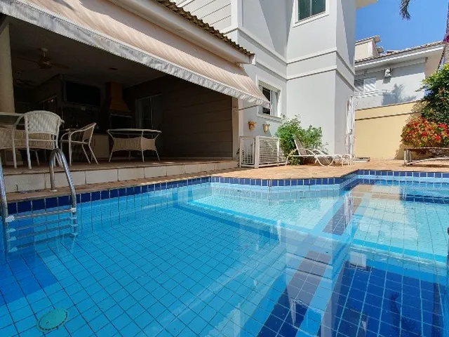Imagem: Casa em Condomínio de Luxo com 5 Suítes