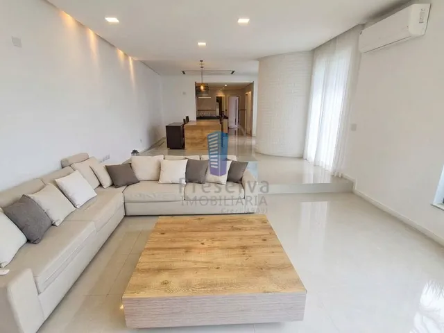 Imagem 7: Casa de Alto Padrão com Vista Mar 4 quartos, sendo Suítes, Piscina e Cinema