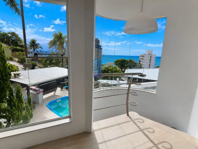 Imagem 9: Casa de Alto Padrão com Vista Mar 4 quartos, sendo Suítes, Piscina e Cinema