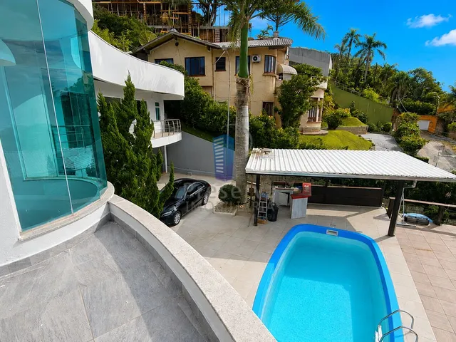 Imagem 16: Casa de Alto Padrão com Vista Mar 4 quartos, sendo Suítes, Piscina e Cinema