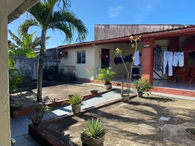Imagem 4: CASA ESPAÇOSA À VENDA EM NEÓPOLIS | 3 QUARTOS | TERRENO AMPLO