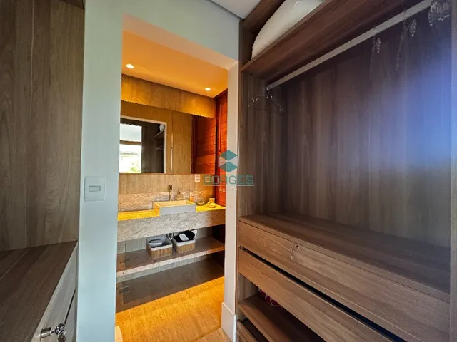 Imagem 4: Casa à venda com 350m², 5 suítes mais dependência completa e terreno de 600m² no