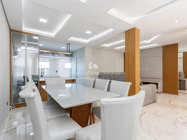 Imagem 2: Casa Sobrado no Pinheirinho-Curitiba-PR à venda 3 quartos, 5 vagas