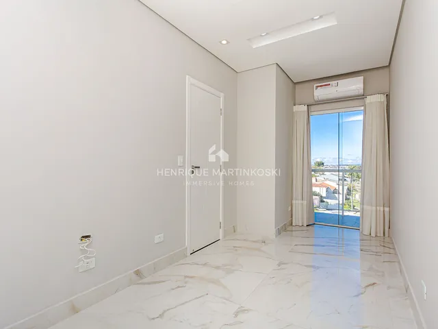 Imagem 9: Casa Sobrado no Pinheirinho-Curitiba-PR à venda 3 quartos, 5 vagas