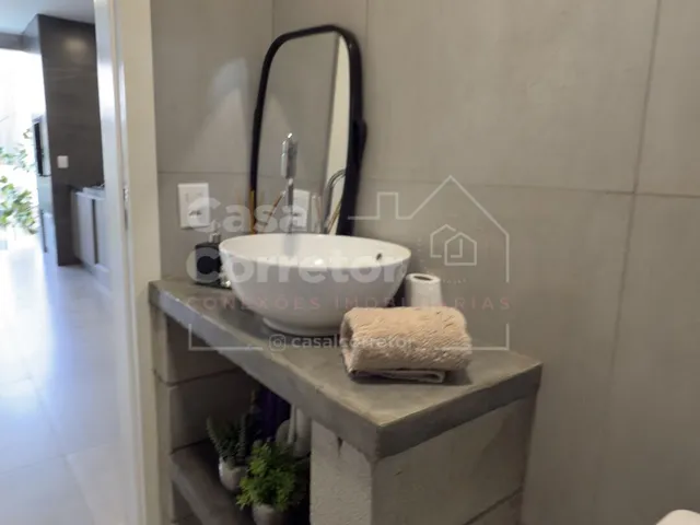 Imagem 6: Sobrado Mobiliado com Piscina e Duas Vagas