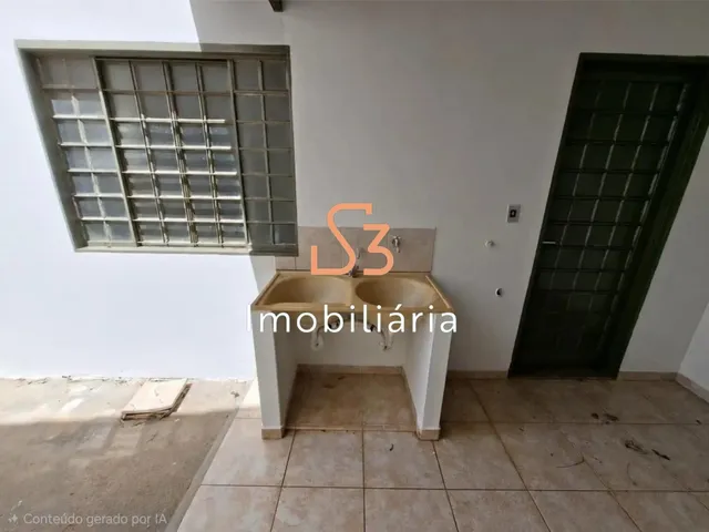 Imagem 13: Casa para Locação em Uberlândia-Mg, Alto Umuarama: 3 Quartos, Suíte, 2 Salas, 2 Banheiros, 2 Vagas, 140,58 M²