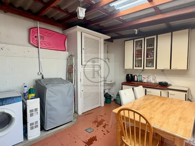 Imagem 8: Sobrado duplex amplo e reformado, 4 dormitórios, sendo a suite no térreo, 2 vagas