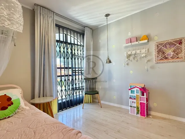 Imagem 11: Sobrado duplex amplo e reformado, 4 dormitórios, sendo a suite no térreo, 2 vagas