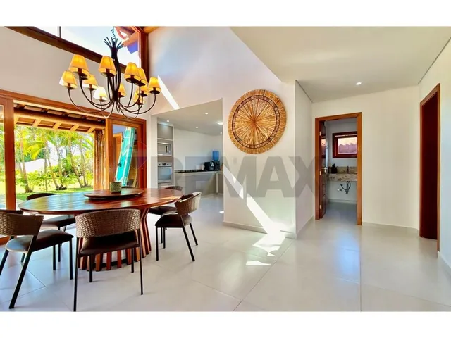 Imagem: Casa com Piscina e 4 Quartos a 300 m da
