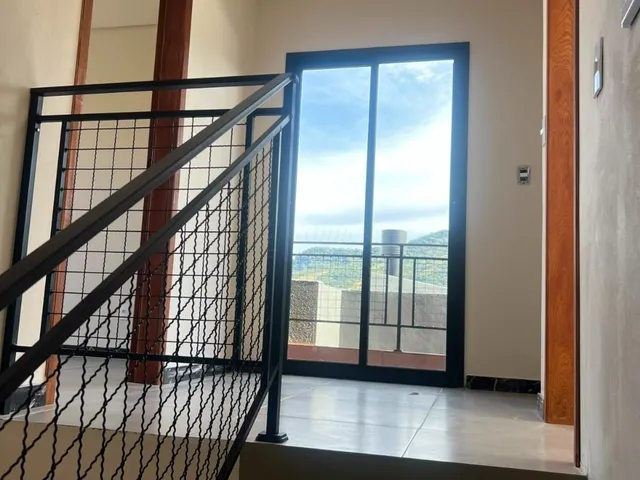 Imagem 6: Casa à Venda em Garopaba-SC, Bairro Areias da Palhocilha: 2 quartos, 2 suítes, 1 sala