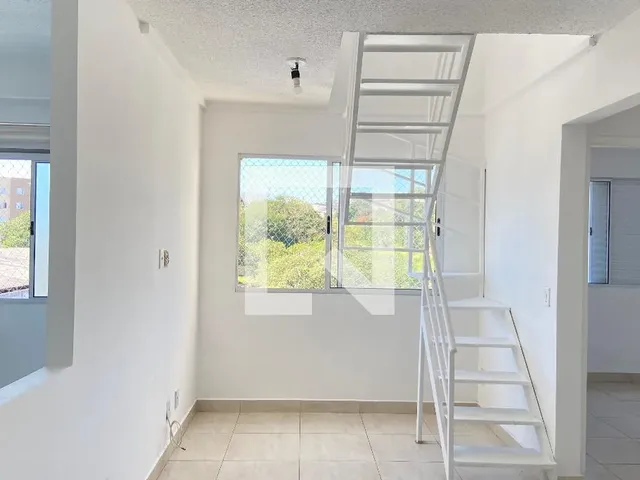 Imagem: A casa possui 3 Dormitórios, 1 Suíte, 2 Banheiros, 1 Vaga