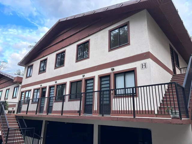 Imagem 1: Venda - Apartamentos - 2 dormitórios - Quitandinha Petrópolis RJ
