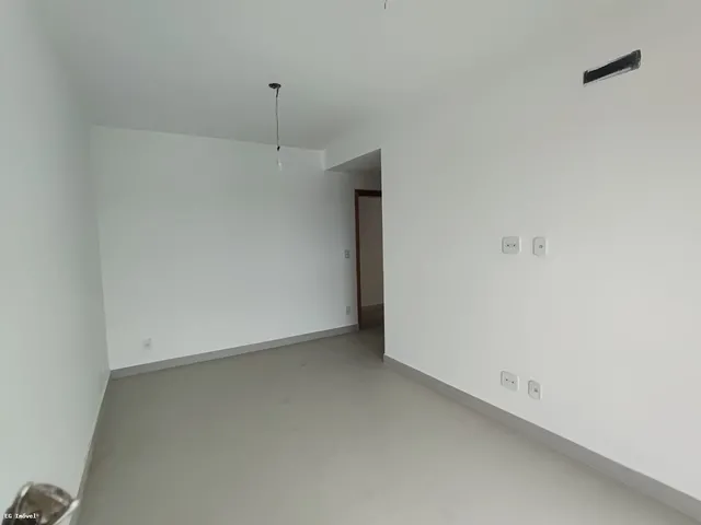 Imagem 14: Apartamento À Venda com 2 Quartos Perto da Praia em Itaúna