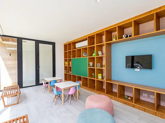 Imagem 7: Apartamento para Venda em Curitiba / Pr no Bairro Champagnat
