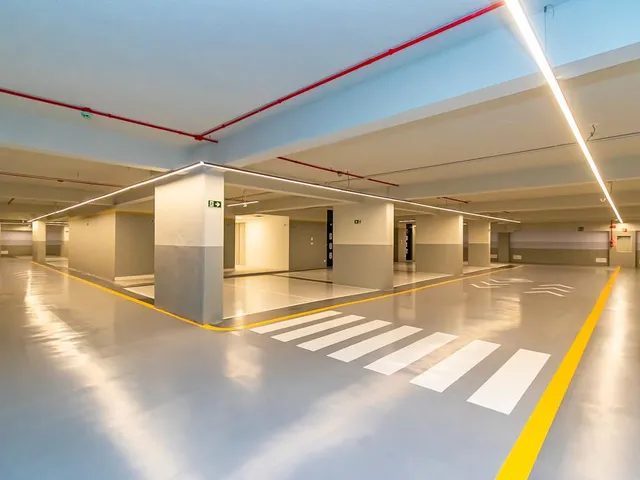 Imagem 12: Apartamento para Venda em Curitiba / Pr no Bairro Champagnat