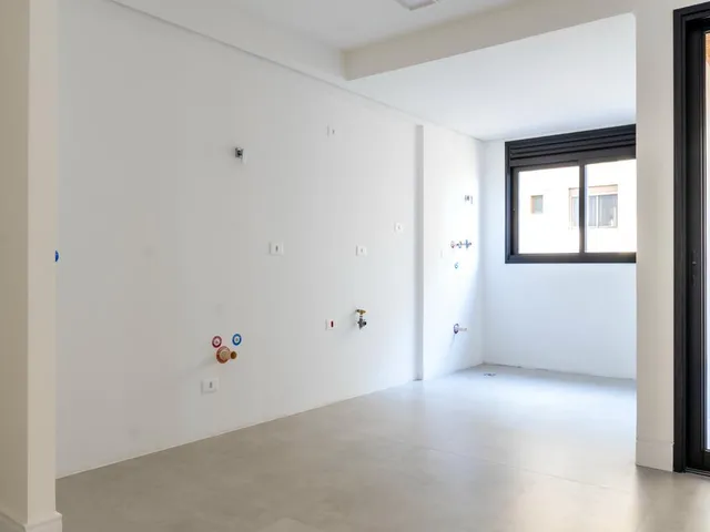 Imagem 7: Apartamento para Venda em Curitiba / Pr no Bairro Água Verde