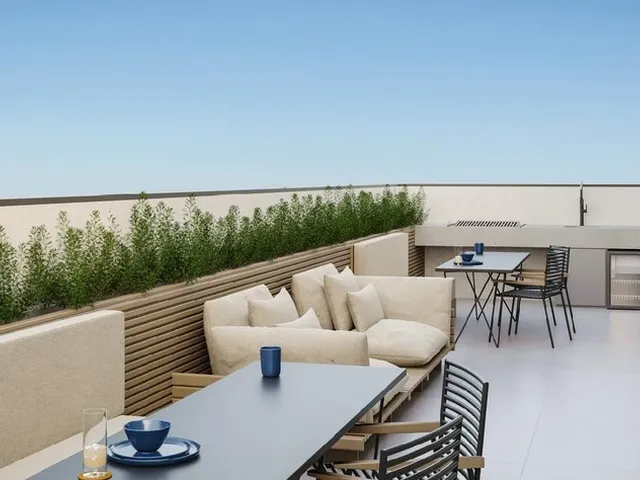 Imagem 15: Apartamento para Venda em Curitiba / PR no bairro Hauer