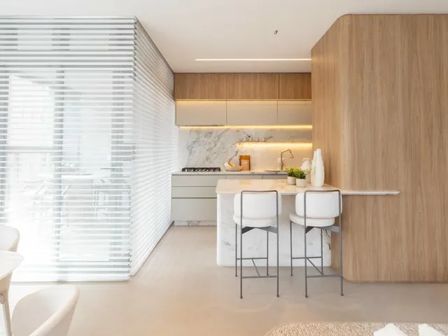 Imagem 11: Apartamento para Venda em Curitiba / Pr no Bairro Batel