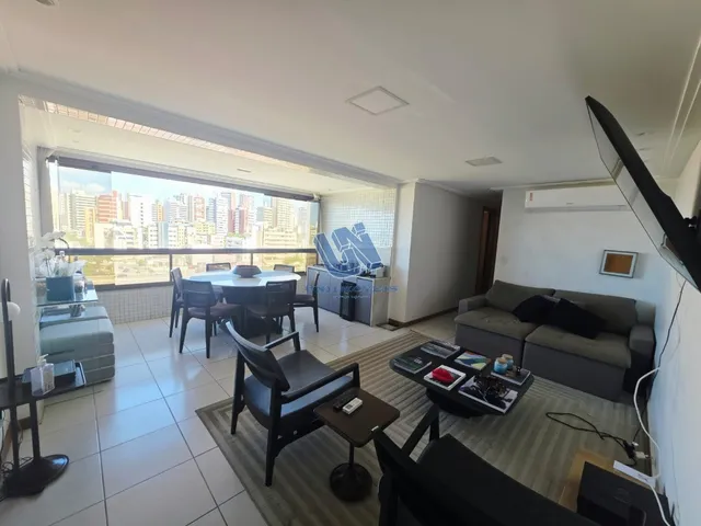 Imagem 3: Apartamento a venda no Costa Azul com 3 quartos sendo 1 suíte com vista mar 94m2