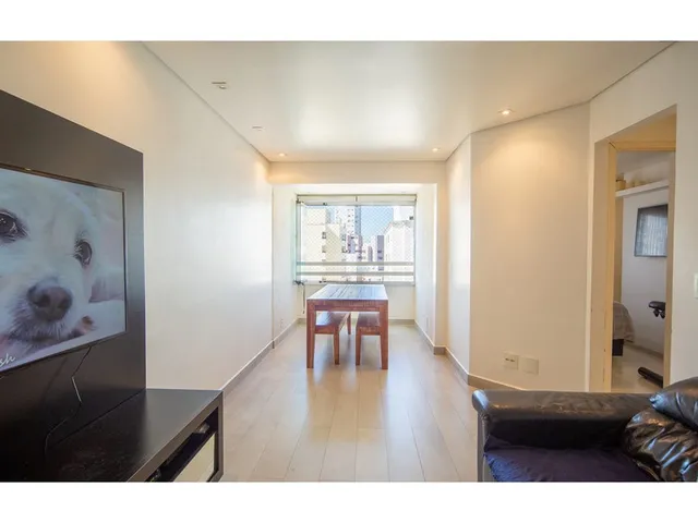 Imagem: O apartamento possui 2 Dormitórios, 1 Suíte, 2 Banheiros,