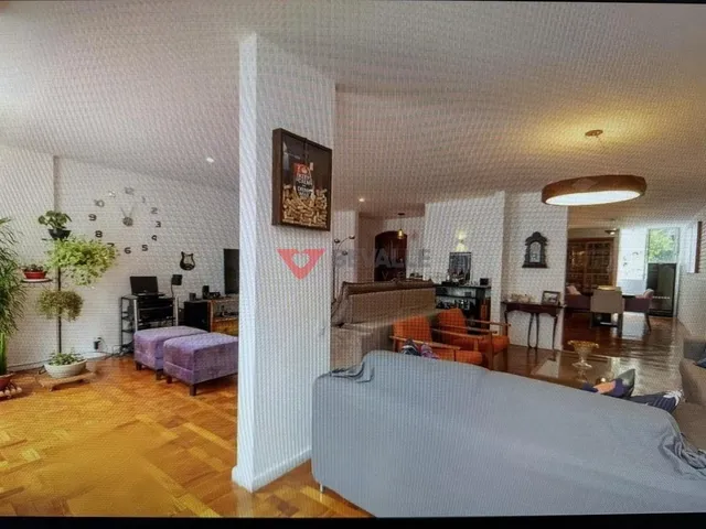 Imagem 16: Apartamento à Venda em Copacabana, 200m², 4 Quartos, R$1.579.000