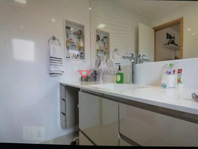 Imagem 14: Apartamento à Venda em Copacabana, 200m², 4 Quartos, R$1.579.000
