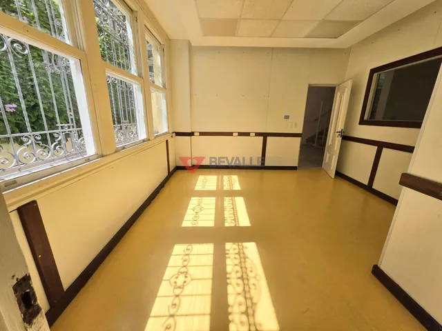 Imagem 10: Casa à venda em Laranjeiras: 300m², 5 quartos, R$ 2.500.000