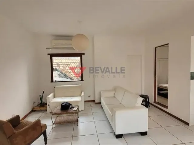 Imagem 2: Apartamento à Venda na Urca, RJ: 78m², 2 Quartos, 1 Suíte