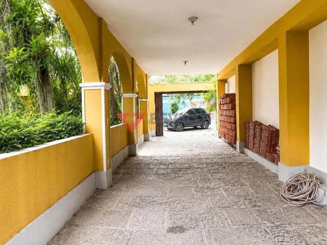Imagem 6: Casa Duplex na Barra da Tijuca RJ com 6 Dormitórios e 5 Suítes