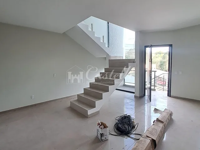 Imagem 9: Sobrado à venda, no Bairro Jardim Carvalho, PONTA GROSSA - PR