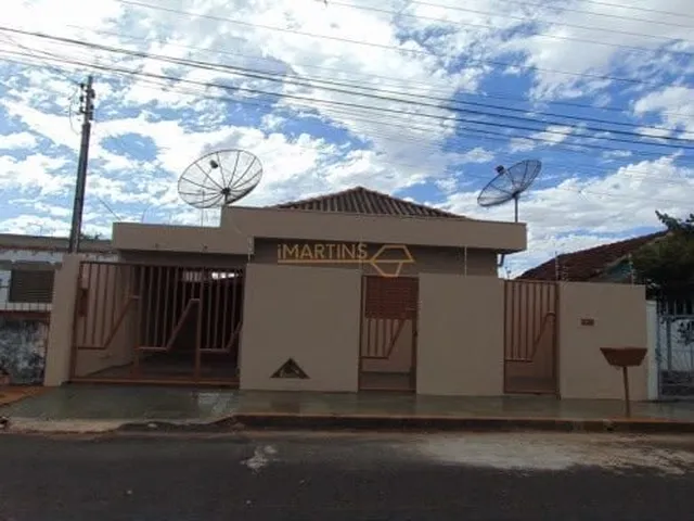 Imagem 1: Casa á Venda Casa com 3 dormitórios