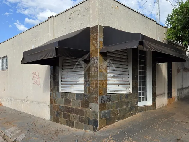 Imagem: Casa de Esquina À Venda, Jardim Rodrigues