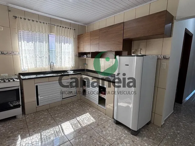 Imagem 11: Casa Confortável e Ampla com 5 Dormitórios para Venda no Bairro do Rocio em Cananéia/Sp