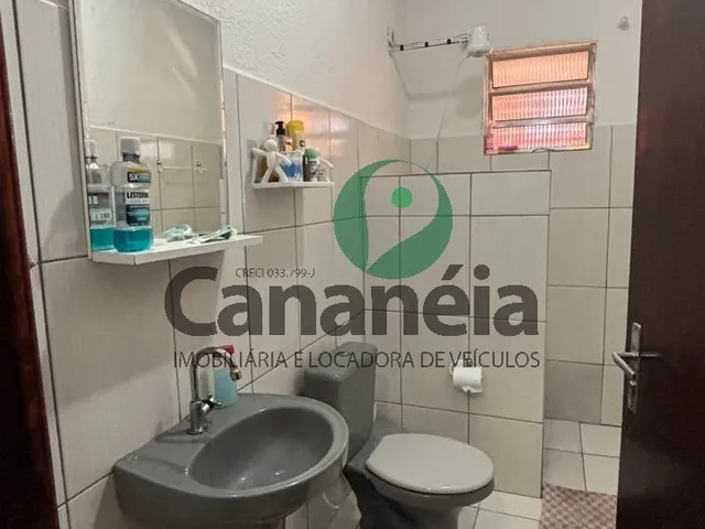 Imagem 14: Casa Confortável e Ampla com 5 Dormitórios para Venda no Bairro do Rocio em Cananéia/Sp