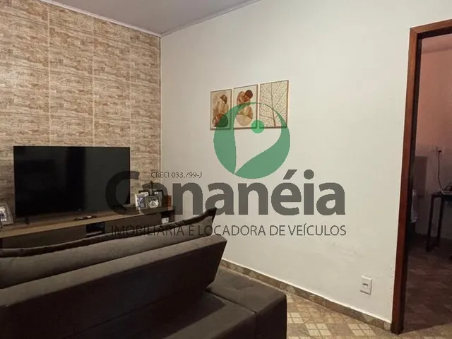 Imagem 15: Casa Confortável e Ampla com 5 Dormitórios para Venda no Bairro do Rocio em Cananéia/Sp