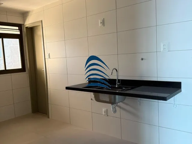 Imagem 9: OCEAN VIEW Apartamento com 3/4 sendo 1 suíte, frente mar à venda