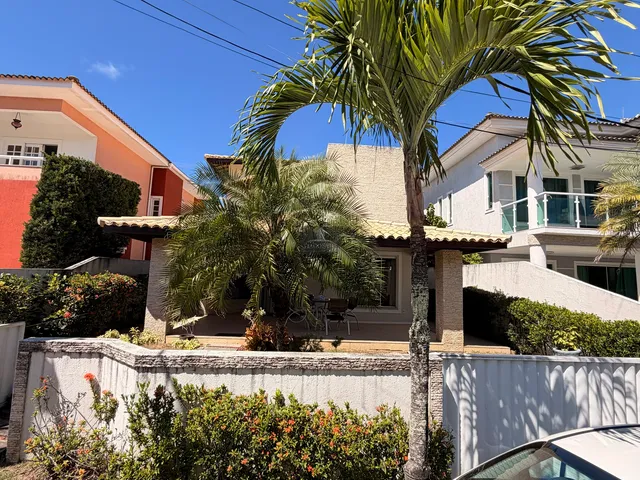 Imagem 2: Venda Casa de Luxo em Condomínio Univillas - 4 Quartos, 3 Suítes, Piscina