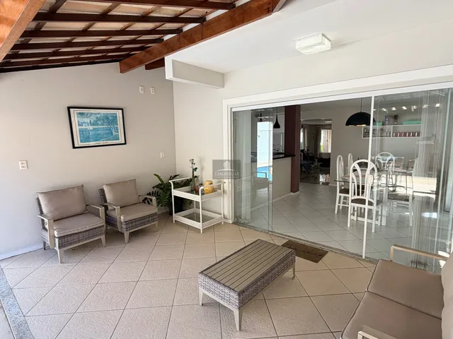 Imagem 8: Venda Casa de Luxo em Condomínio Univillas - 4 Quartos, 3 Suítes, Piscina