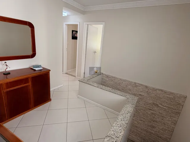 Imagem 9: Venda Casa de Luxo em Condomínio Univillas - 4 Quartos, 3 Suítes, Piscina