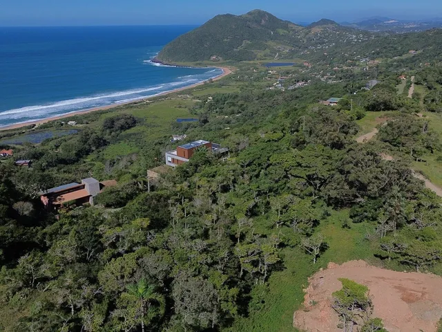 Imagem: Terreno à venda na Praia do Silveira