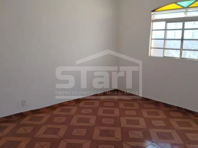 Imagem 4: Casa com 4 dormitórios para locação, Jardim Ipê, LAGOA SANTA - MG