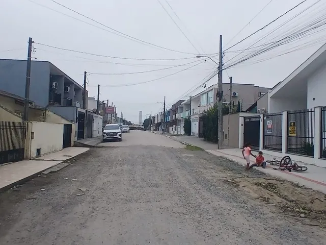 Imagem 14: Casa Semi Mobiliada Locacao Anual em Balneario Picarras Sc