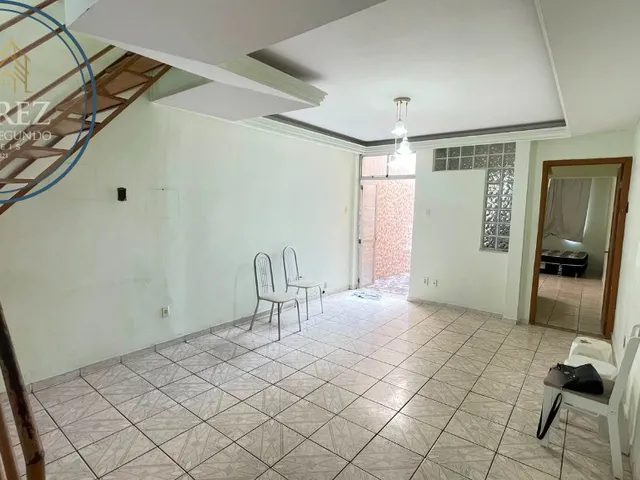 Imagem 4: Apto Duplex 3/4 nos Barris na Rua do Salete, Acesso de Escada, 1° Andar, Ótima Localização!