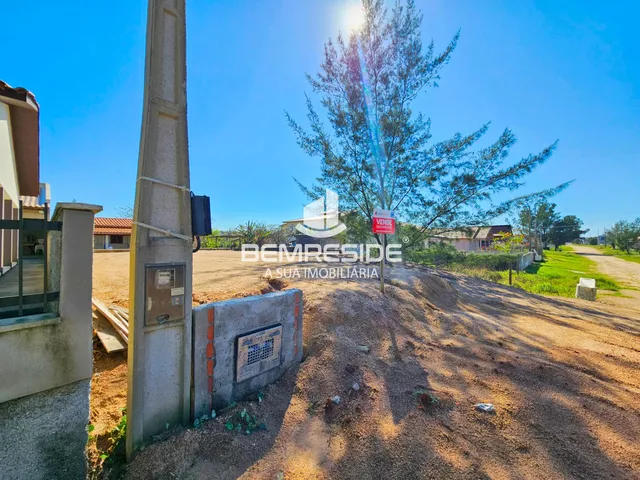 Imagem 4: Terreno escriturado com energia e água já instalados na praia do Campo Bom