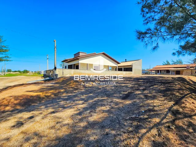 Imagem 7: Terreno escriturado com energia e água já instalados na praia do Campo Bom