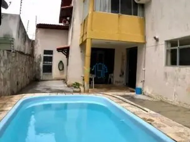 Imagem 6: Casa Duplex com Piscina e Área Gourmet | 4 Quartos | 2 Suítes