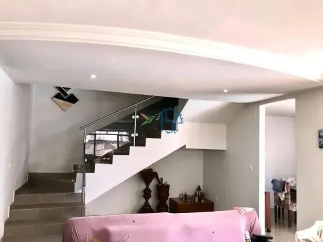 Imagem 8: Casa Duplex com Piscina e Área Gourmet | 4 Quartos | 2 Suítes